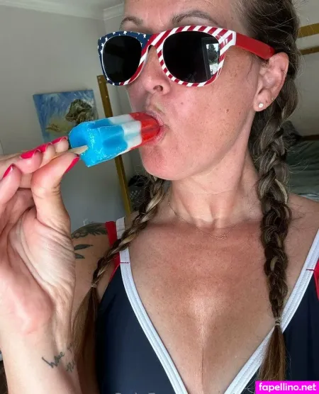 Stacys Mom OnlyFans Thumbnail #5Vp0DVc3TR