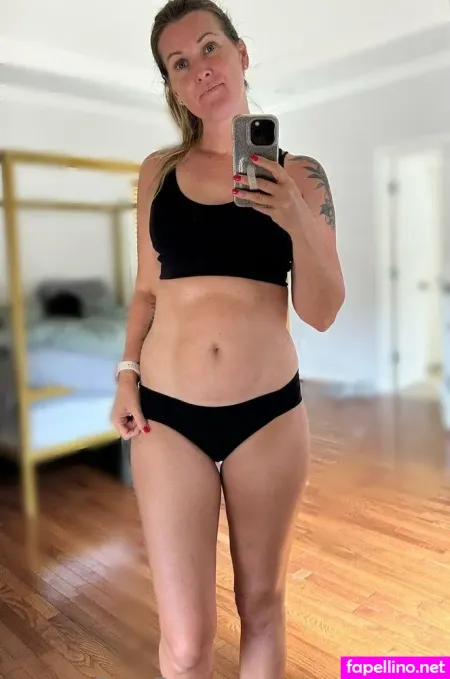 Stacys Mom OnlyFans Thumbnail #AvJnr7mKGt