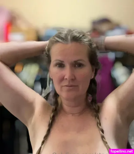 Stacys Mom OnlyFans Thumbnail #NvwGNSpbI7