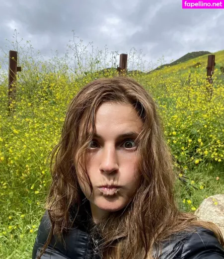 Stana Katic OnlyFans Thumbnail #1zVi1X9gyH