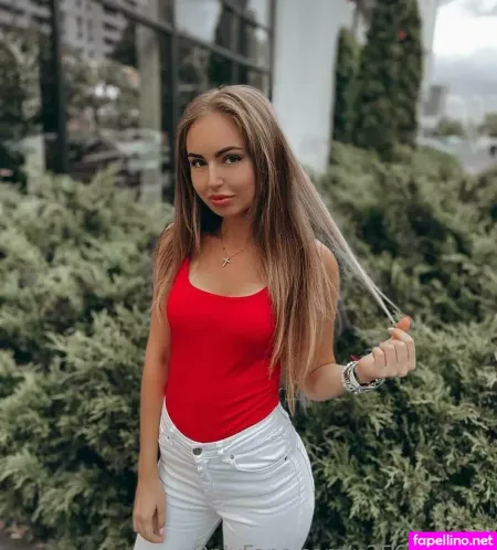 Star Roxy OnlyFans Thumbnail #4Ty10385E5