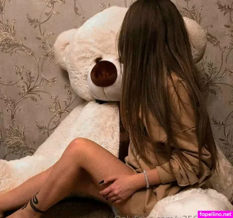 Star Roxy OnlyFans Thumbnail #6BgKzzJpwp