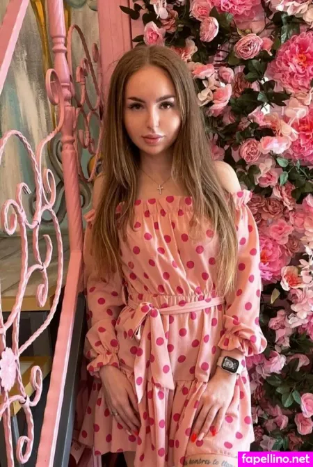 Star Roxy OnlyFans Thumbnail #d2D6CReNnT