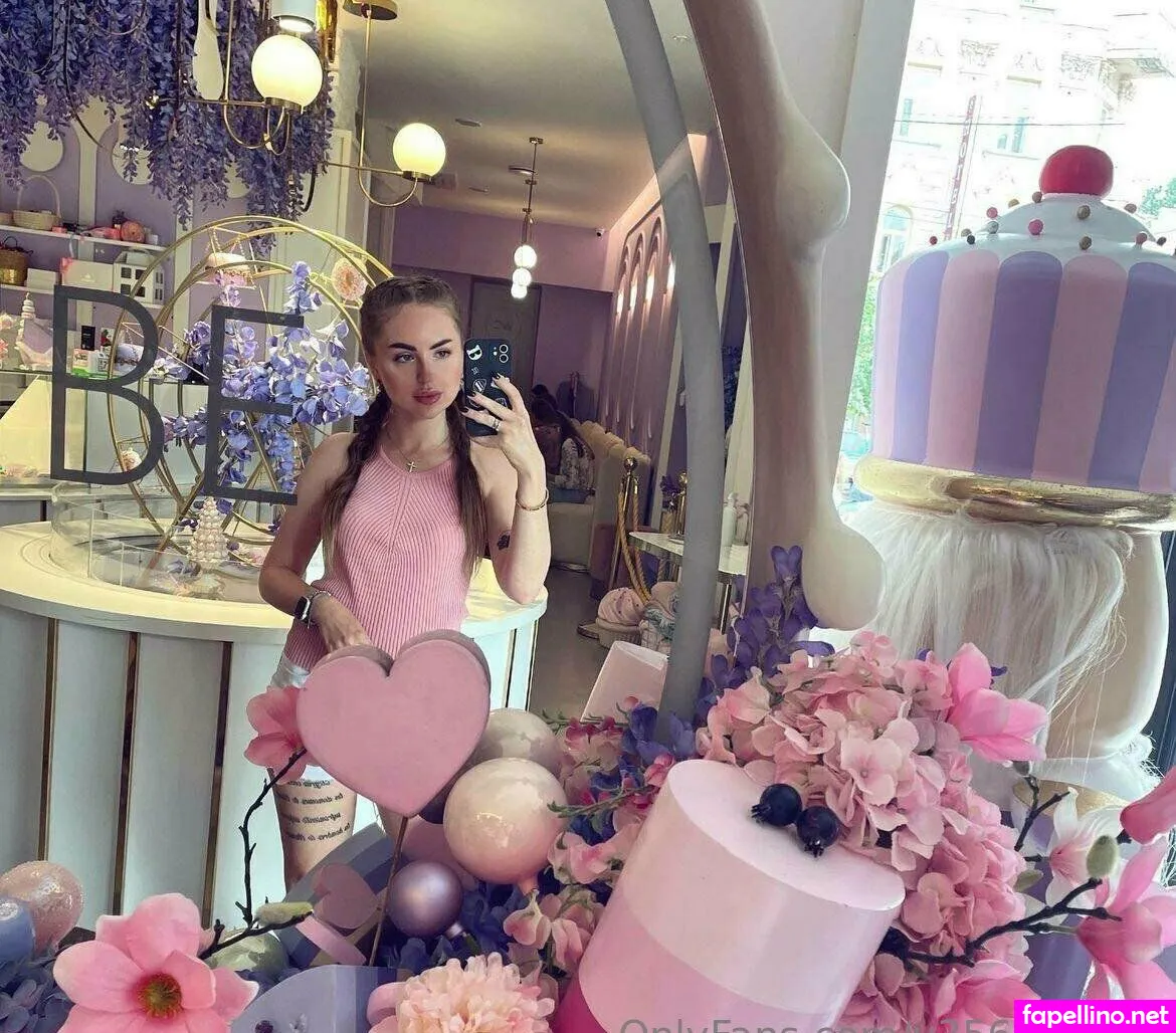 star_roxy, thescarlettfam Nude Leaked OnlyFans Photo #ejx4B2hT4Z