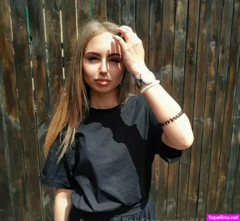 Star Roxy OnlyFans Thumbnail #sNVo7m5v8u