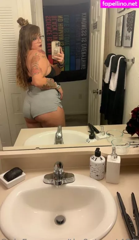 Star42lena0 OnlyFans Thumbnail #6KGAc9FolB