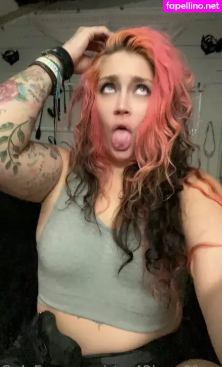Star42lena0free OnlyFans Thumbnail #i3NMvIZqxl