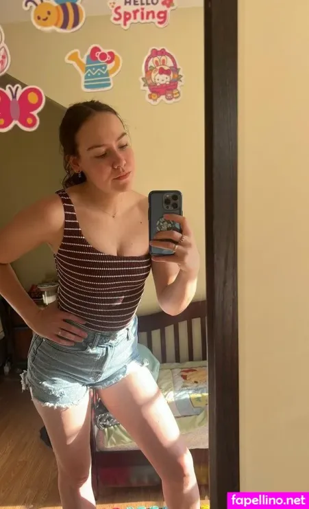 Starcrushpixie OnlyFans Thumbnail #J7ObTeOy3Q