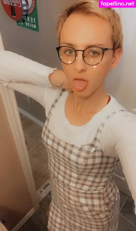 Starfruitxx OnlyFans Thumbnail #MfcIAuEPmV