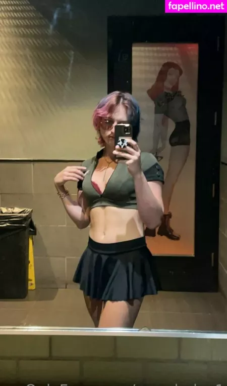 Starfruitxx OnlyFans Thumbnail #QIRcsKRzmE