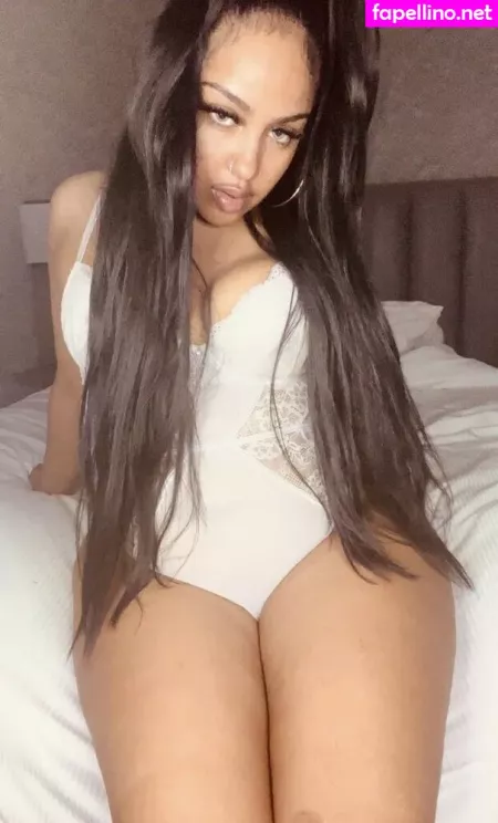 Stargirlsarah19x OnlyFans Thumbnail #QzYtUWGmFm