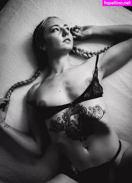 Starinthemaking OnlyFans Thumbnail #8RiT5gKJi0