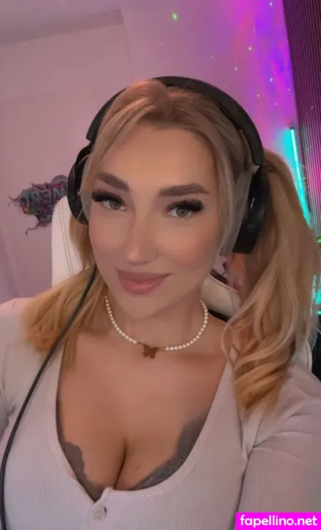 Starletnova 27 OnlyFans Thumbnail #5IN0kXOnFO