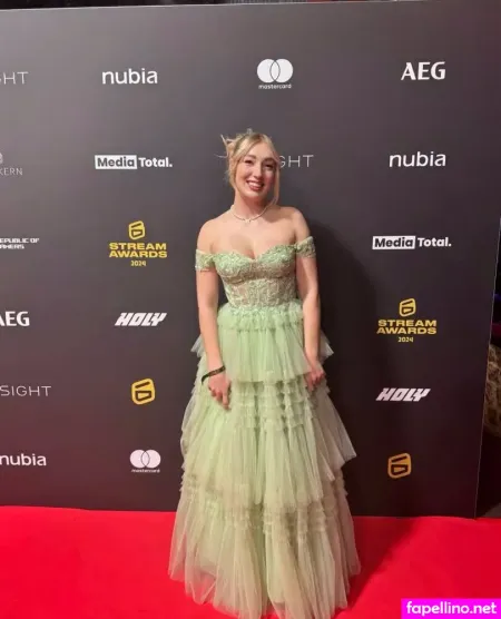 Starletnova 27 OnlyFans Thumbnail #wAoqDv6tVk