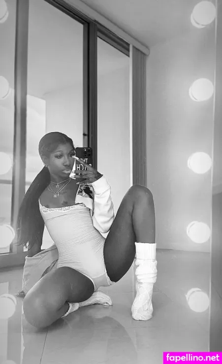 Starmunii OnlyFans Thumbnail #in9btGNsO1