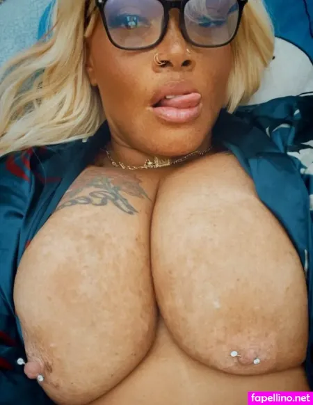 Starrdevereauxx OnlyFans Thumbnail #rzHC4zHSQp