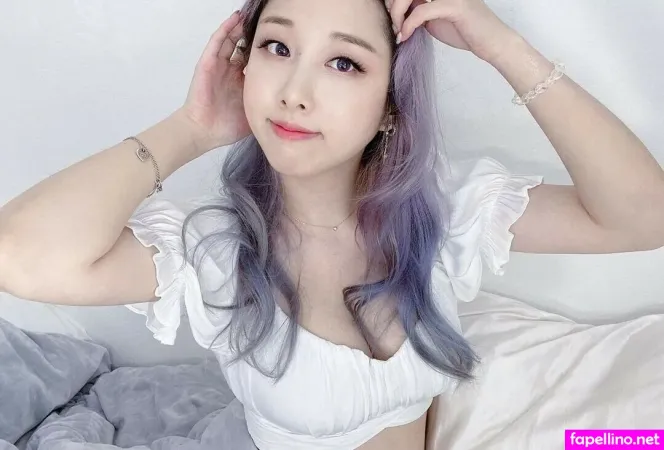 Starsmitten Celine OnlyFans Thumbnail #naJJ1E1Ivs