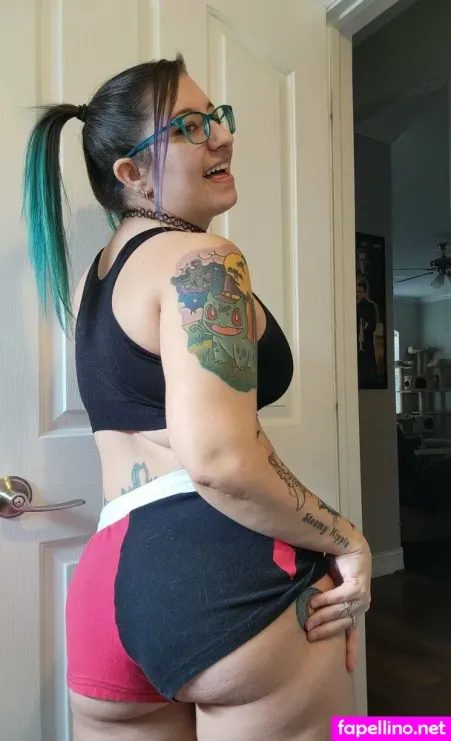 Steamyhippiefree OnlyFans Thumbnail #PUKXxaDmn1