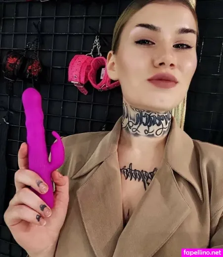 Steepbitchbella OnlyFans Thumbnail #s6SqURcMkg