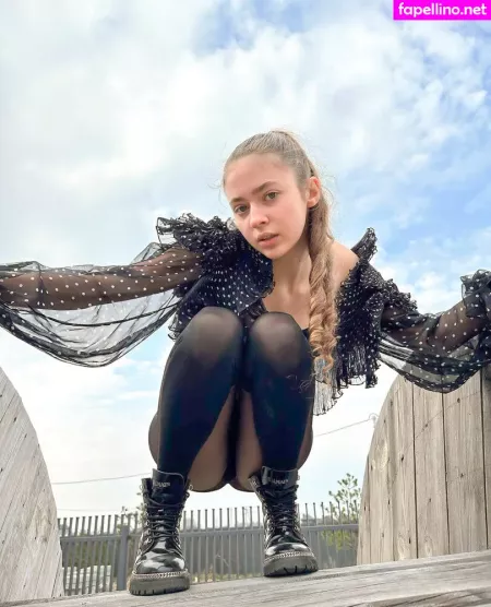 Stefania Deriabina OnlyFans Thumbnail #Up1fz7xTPM