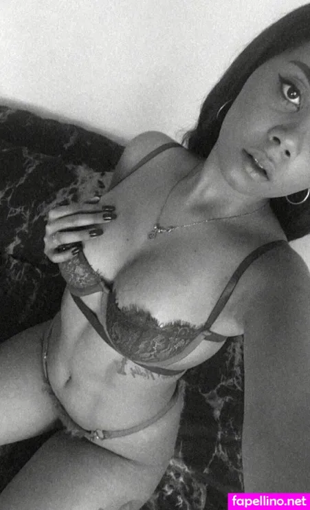 Stefaniaqos OnlyFans Thumbnail #URWoEDbIGc