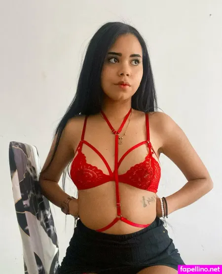 Stefaniaqos OnlyFans Thumbnail #Urf0u5w1M9