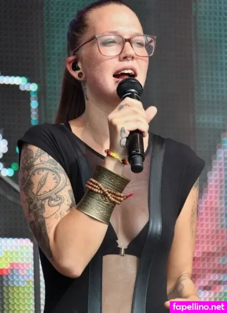 Stefanie Heinzmann OnlyFans Thumbnail #9cigVruH1g