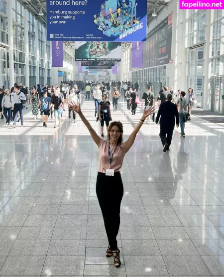 Stefanie Joosten OnlyFans Thumbnail #FoSFyedWrE