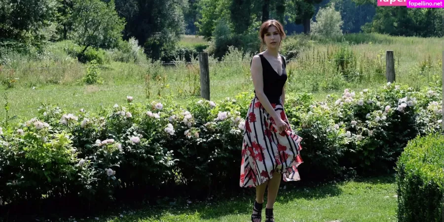 Stefanie Joosten OnlyFans Thumbnail #QU9qnVvzpE