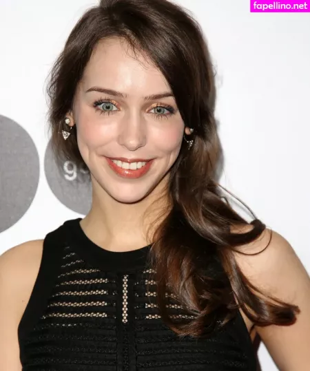 Stefanie Joosten OnlyFans Thumbnail #x1NBbImzwB