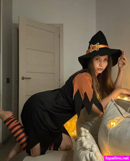 Stefanie Moon OnlyFans Thumbnail #RG0Q6qdvEH