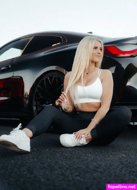 Stefanie Sutton Main Profile Photo