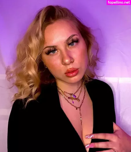 Stefanie OnlyFans Thumbnail #2LsJGNSgMJ