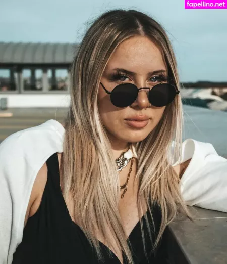 Stefanie OnlyFans Thumbnail #Adc2lwkbLi