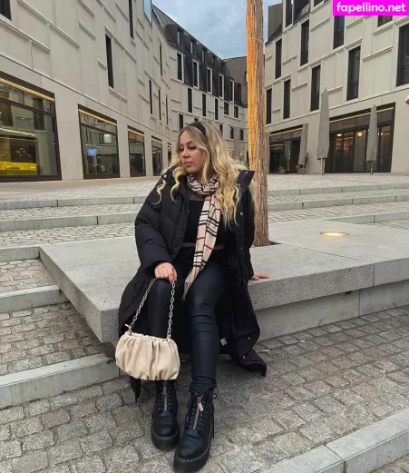 Stefanie OnlyFans Thumbnail #CAhAg7soLq