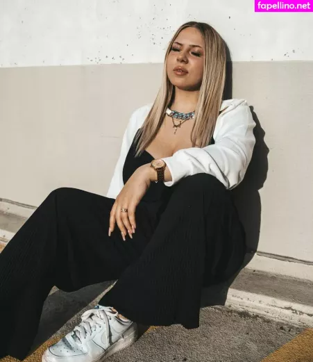 Stefanie OnlyFans Thumbnail #TVHDrtnktn