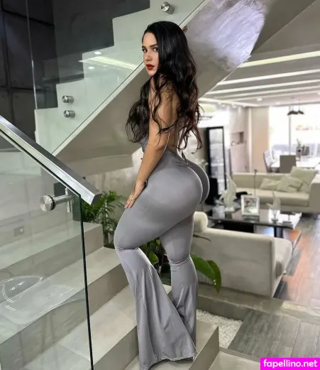 Stefanny Patti OnlyFans Thumbnail #i2MTLe3rfO