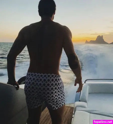 Stefano De Martino OnlyFans Thumbnail #Aetw2tZMHo