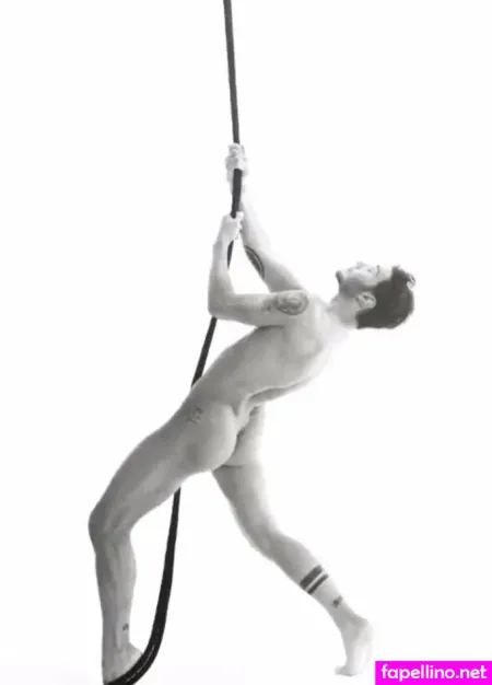 Stefano De Martino OnlyFans Thumbnail #fOl9HJd7T1