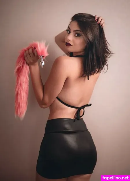 Stefany Fernandes OnlyFans Thumbnail #czaPu4MKBi