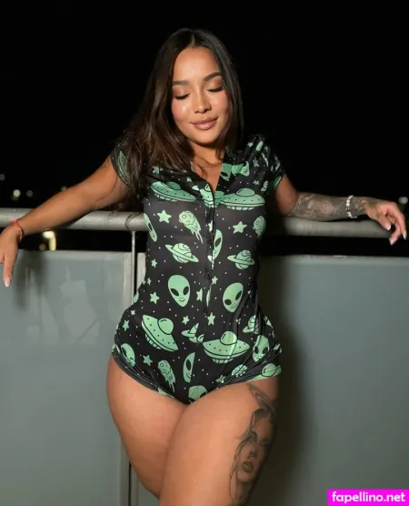 Stefanygomezxxx OnlyFans Thumbnail #1UCvz3aqno