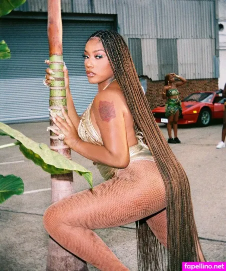 Steff London OnlyFans Thumbnail #fHKSFsSeGI