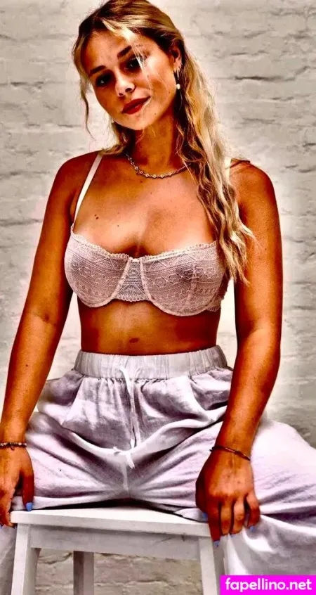 Steffi Mercie OnlyFans Thumbnail #5mSUfd3qcy