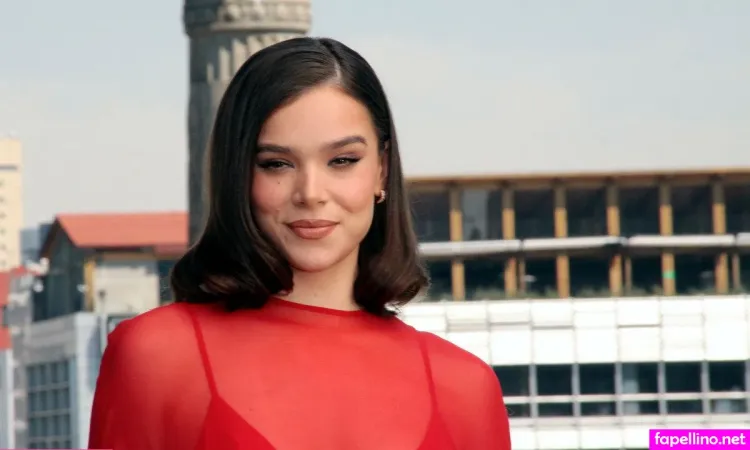 Steinfeld OnlyFans Thumbnail #4M3f1amuxA