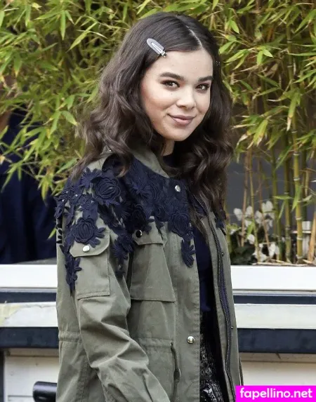 Steinfeld OnlyFans Thumbnail #LrR0QF8weA