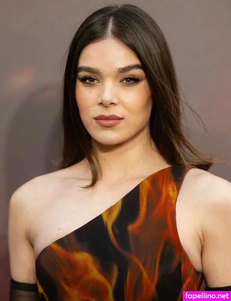 steinfeld Nude Leaked OnlyFans Photo #pUGnJRX4Bp