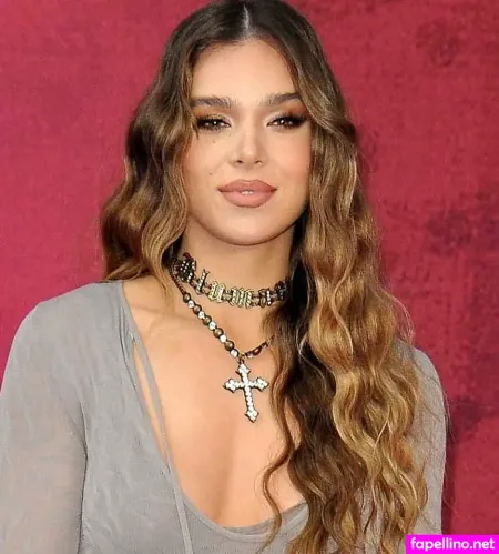 Steinfeld OnlyFans Thumbnail #riWGtcEG3O