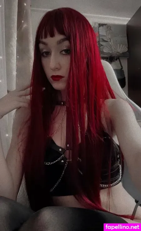 Stella Blossomm OnlyFans Thumbnail #EmeKk4Mij8