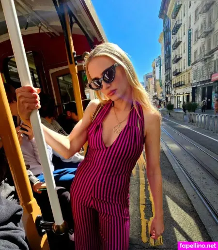 Stella Bossi OnlyFans Thumbnail #lDDS8RBJXi