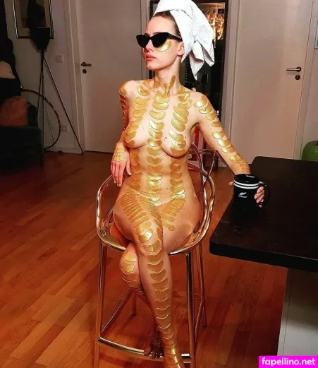 Stella Bossi OnlyFans Thumbnail #p15VkwWhfV